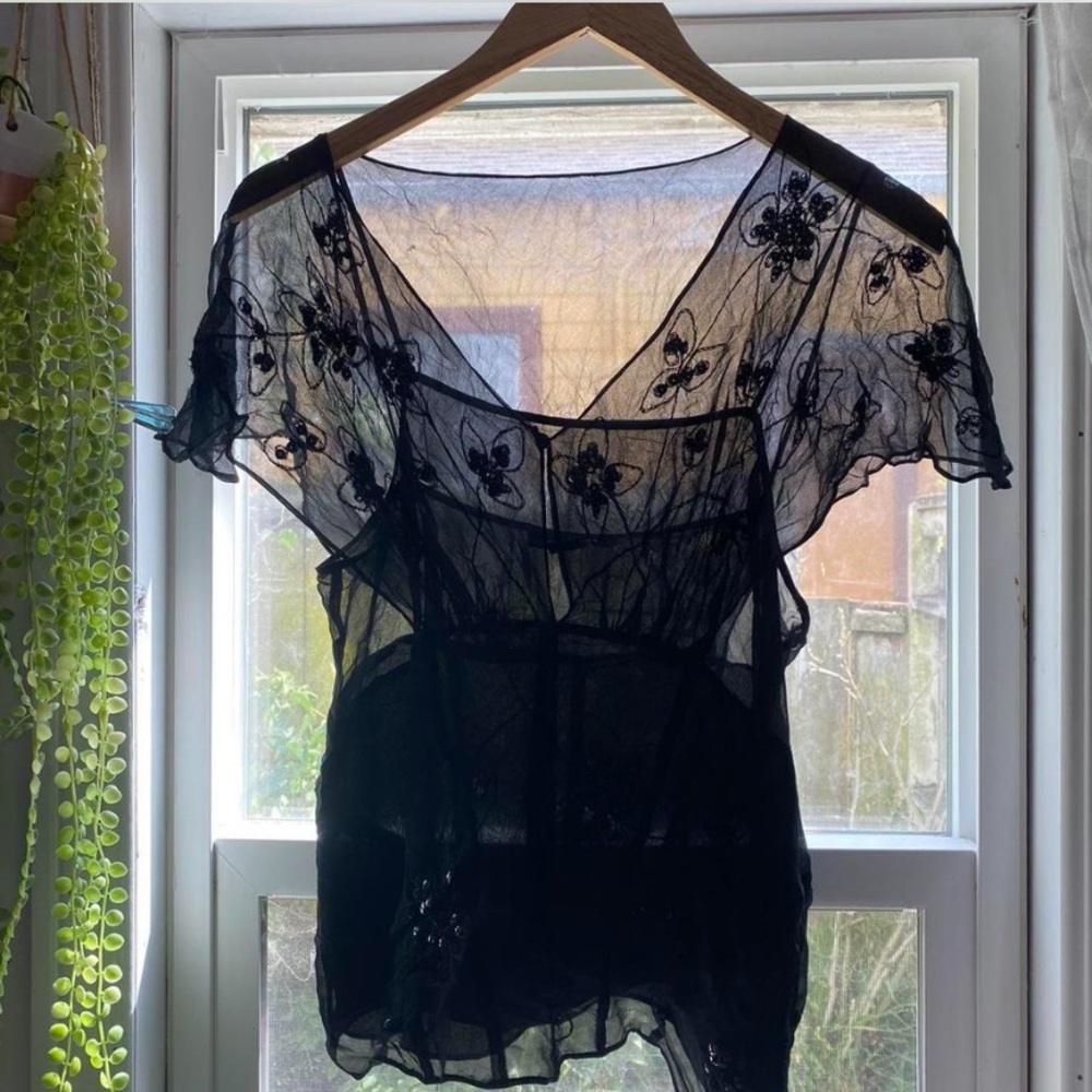 Anne Carson Black Sheer Floral Blouse